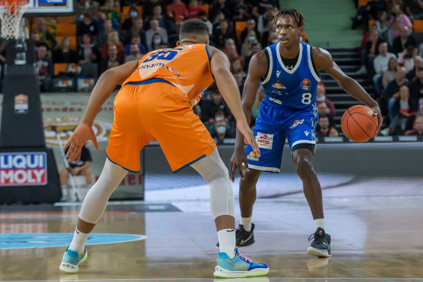 控球还是增 控球还是增