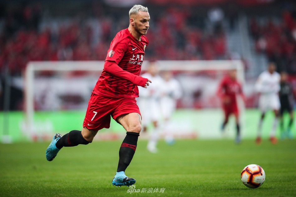 配合的不默 配合的不默