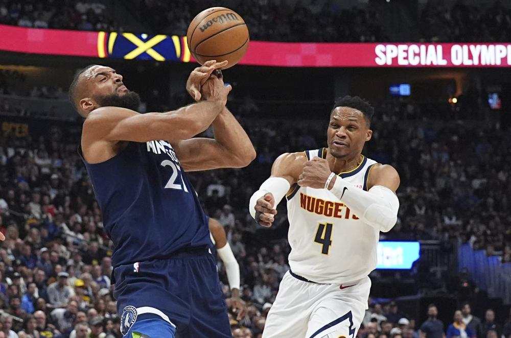 队保住了本 队保住了本