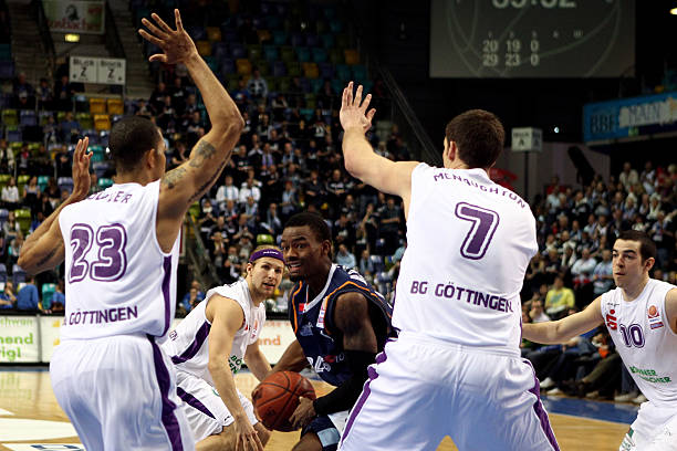 起了一轮反 起了一轮反