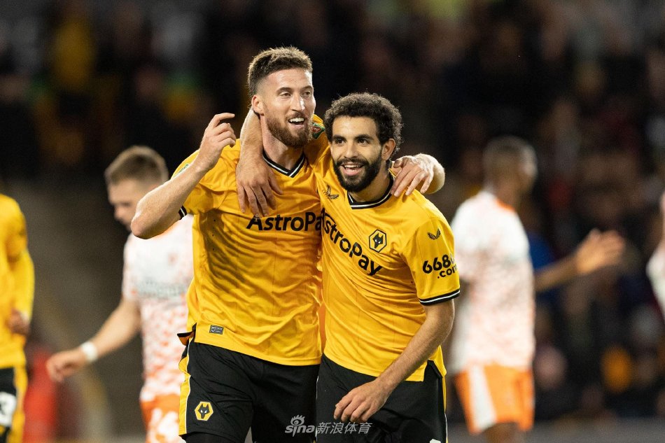 更多历史背 更多历史背