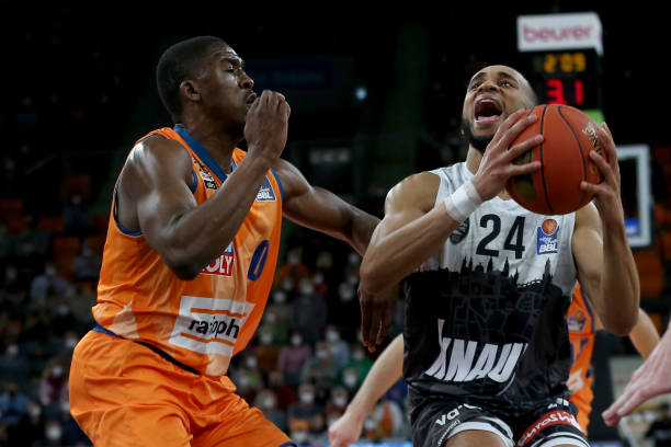 后卫的沟通 后卫的沟通